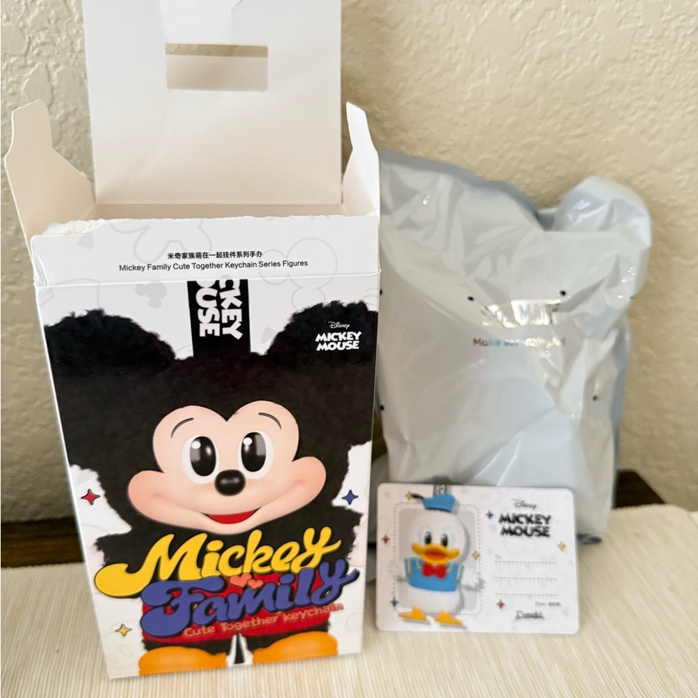 Mickey Family Donald blind box